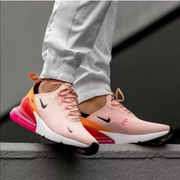 Women's Nike Air Max 270 Washed Coral Sneakers Women's Nike Air Max 270 Washed Coral Sneakers